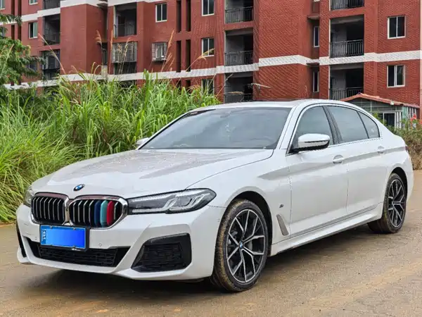 BMW 5 Series 2023