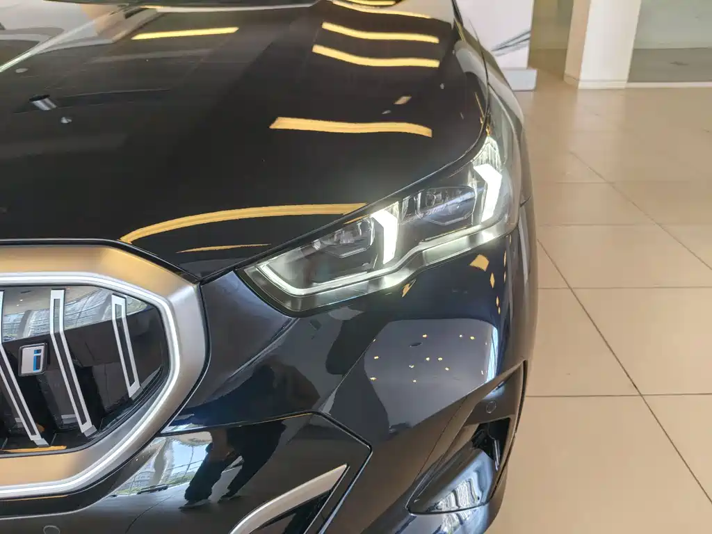 BMW i5 2025 — фото 6