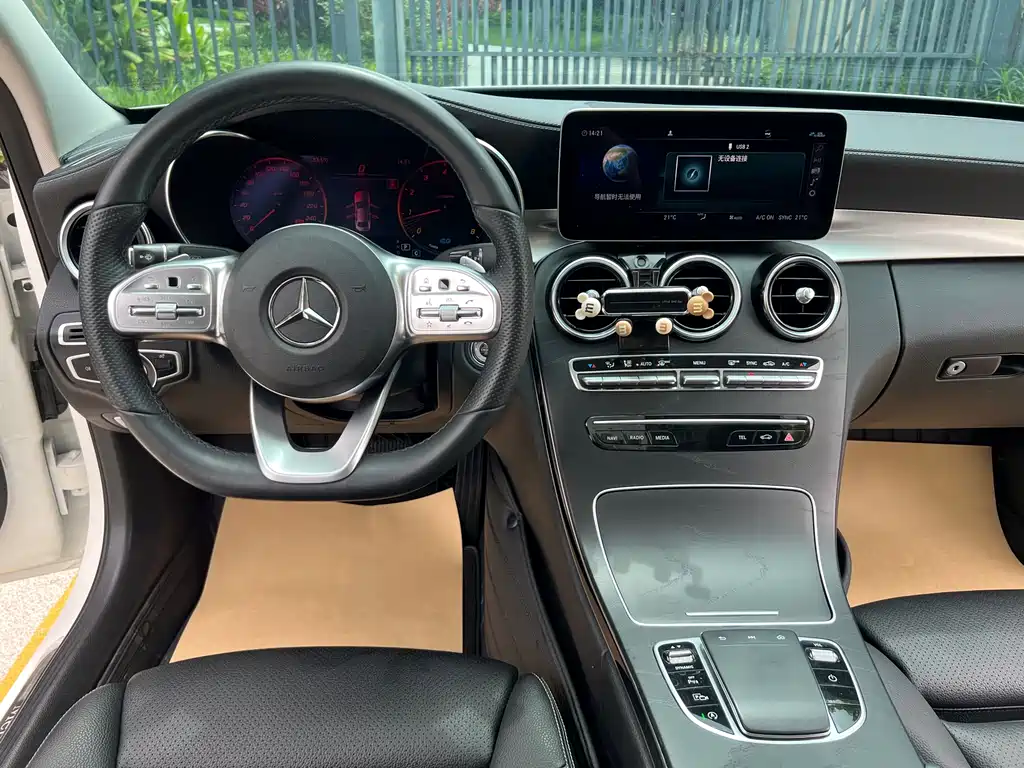 Mercedes-Benz C-Class 2019 — фото 11