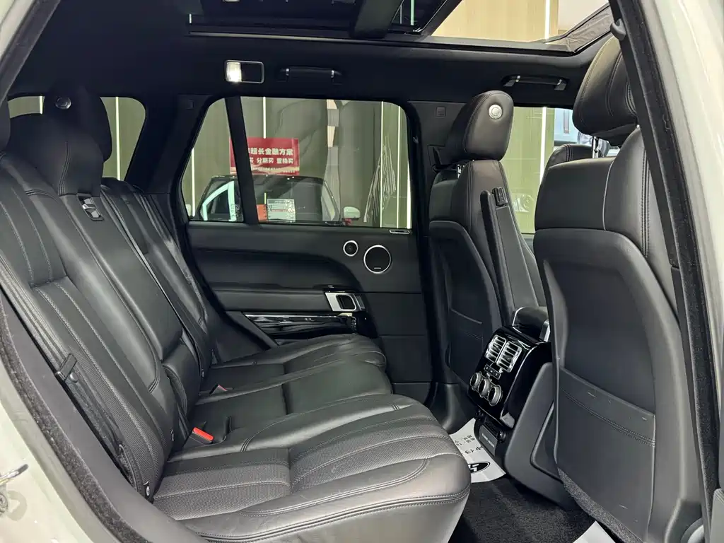 Land Rover Range Rover 2018 — фото 12
