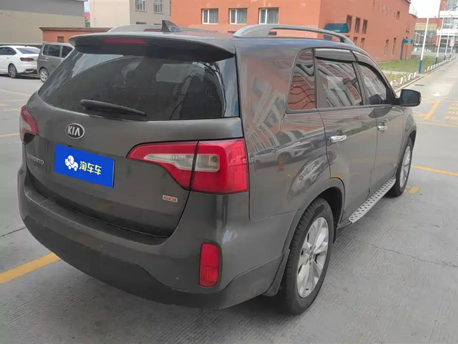 Kia Sorento 2013 — фото 3