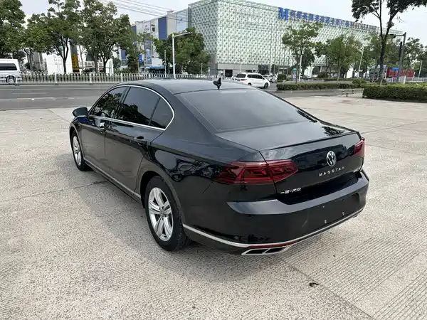 Volkswagen Magotan 2025
