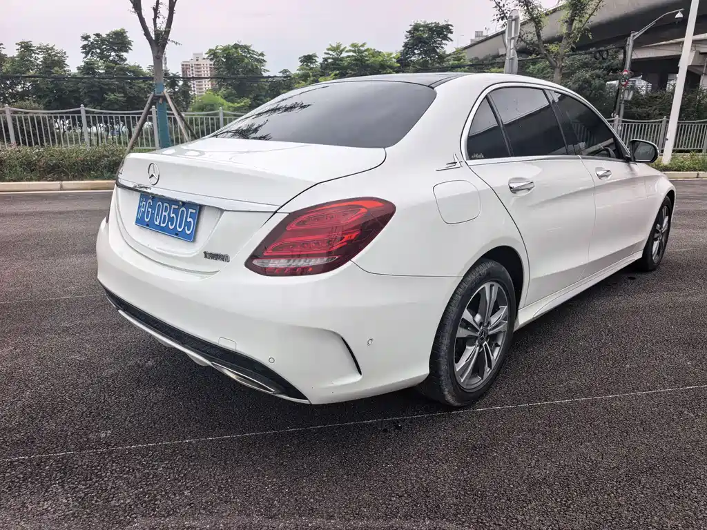 Mercedes-Benz C-Class 2017 — фото 13