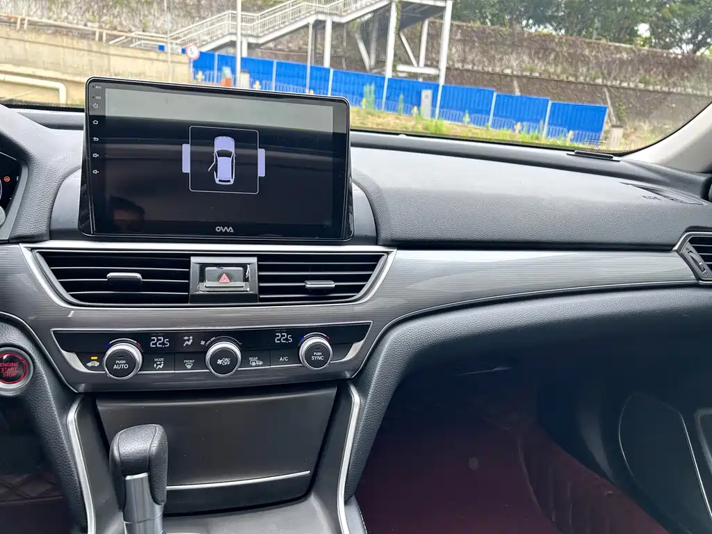 Honda Accord 2021 — фото 16