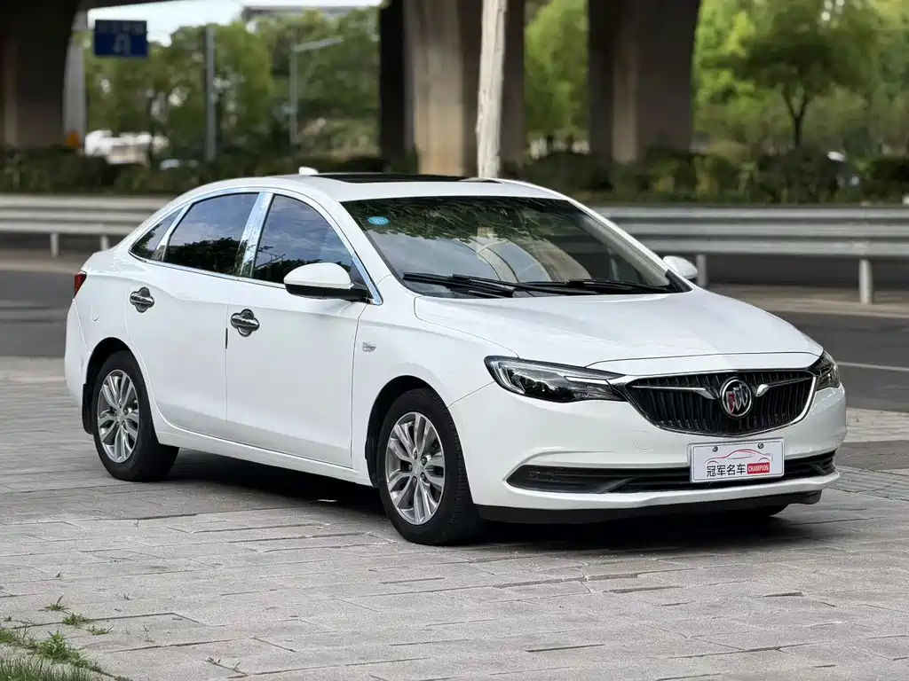 Buick Excelle 2018 — фото 3