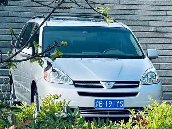 Toyota Sienna 2005