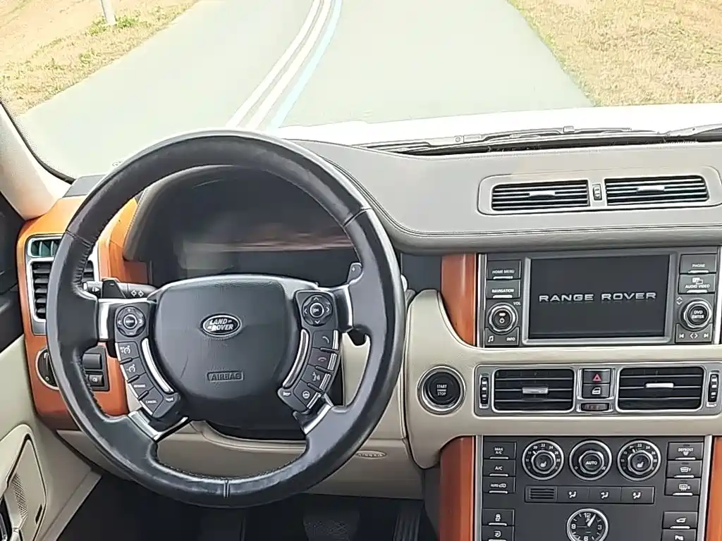 Land Rover Range Rover 2012 — фото 16