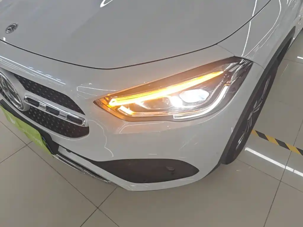 Mercedes-Benz GLA 2021 — фото 24