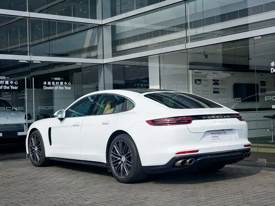 Porsche Panamera 2018 — фото 3