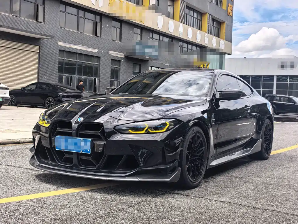 BMW M4 2022 — фото 1