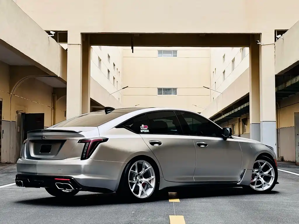 Cadillac CT5 2022 — фото 7