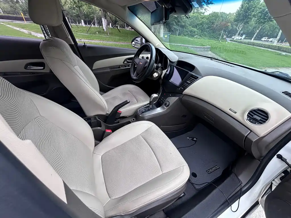 Chevrolet Cruze 2015 — фото 17