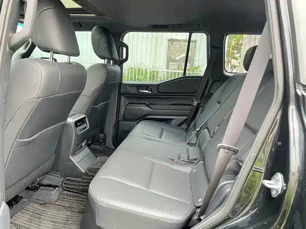 Toyota Prado 2024