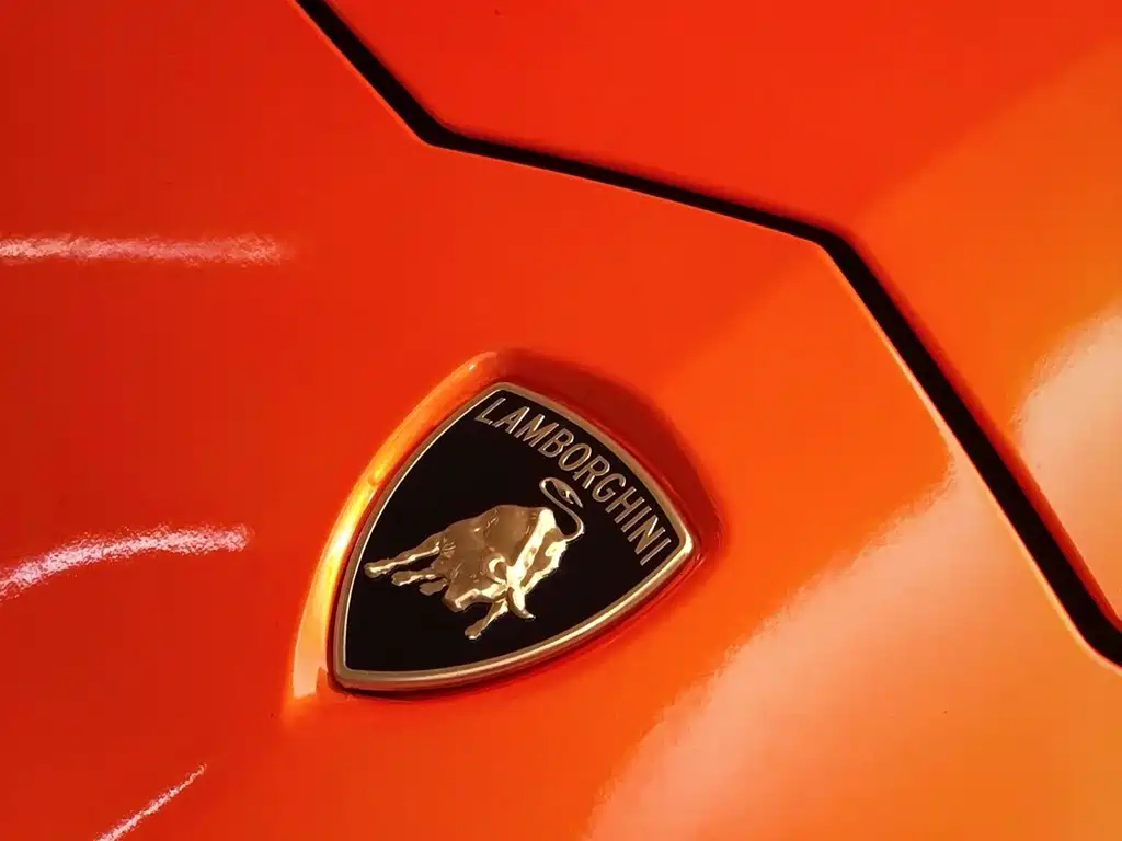 Lamborghini Urus 2019 — фото 8