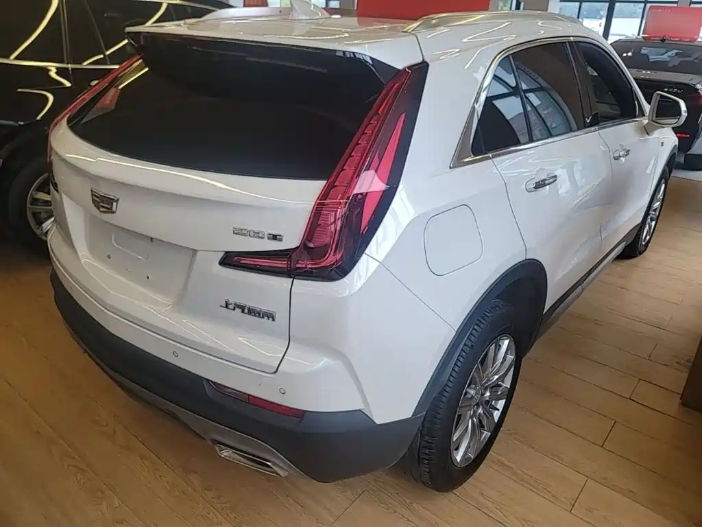 Cadillac XT4 2021 — фото 7