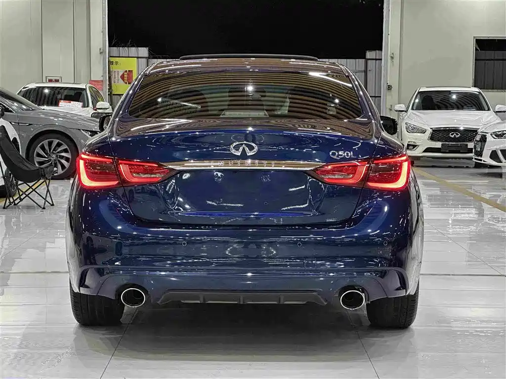 Infiniti Q50L 2018 — фото 11