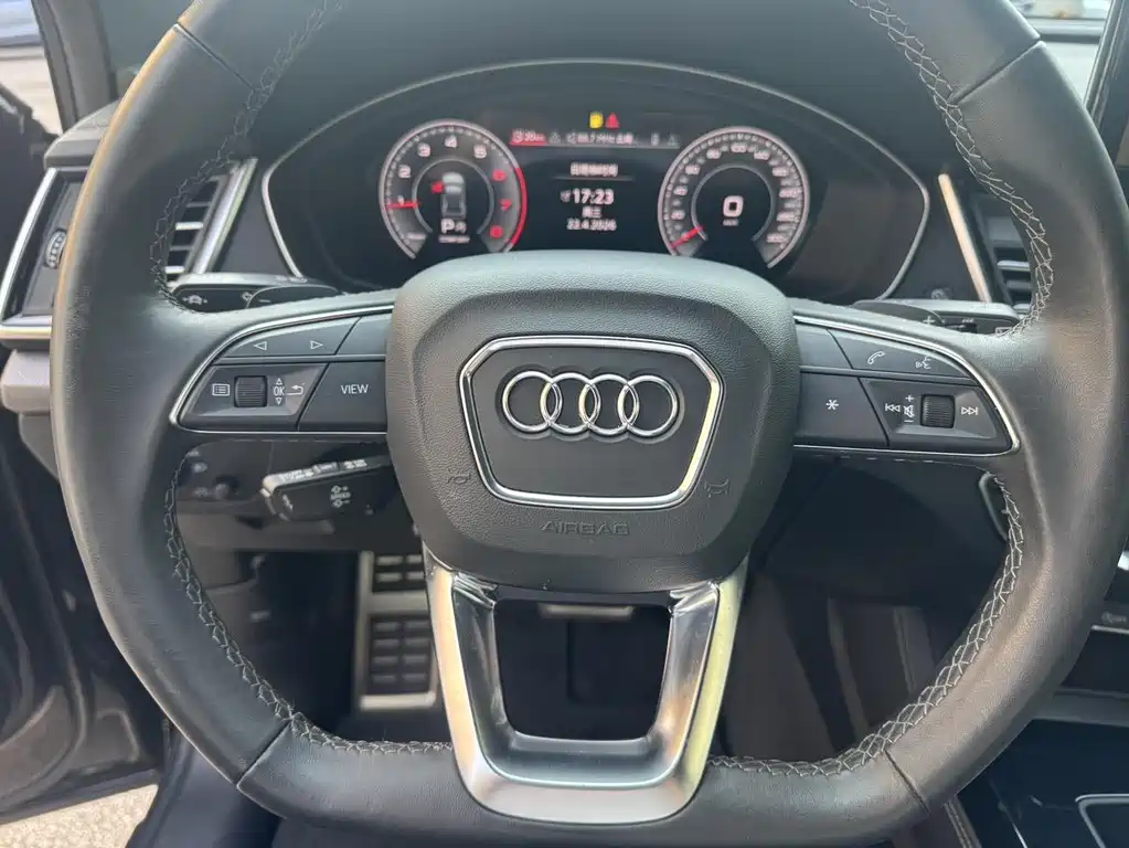Audi Q5L 2024 — фото 14