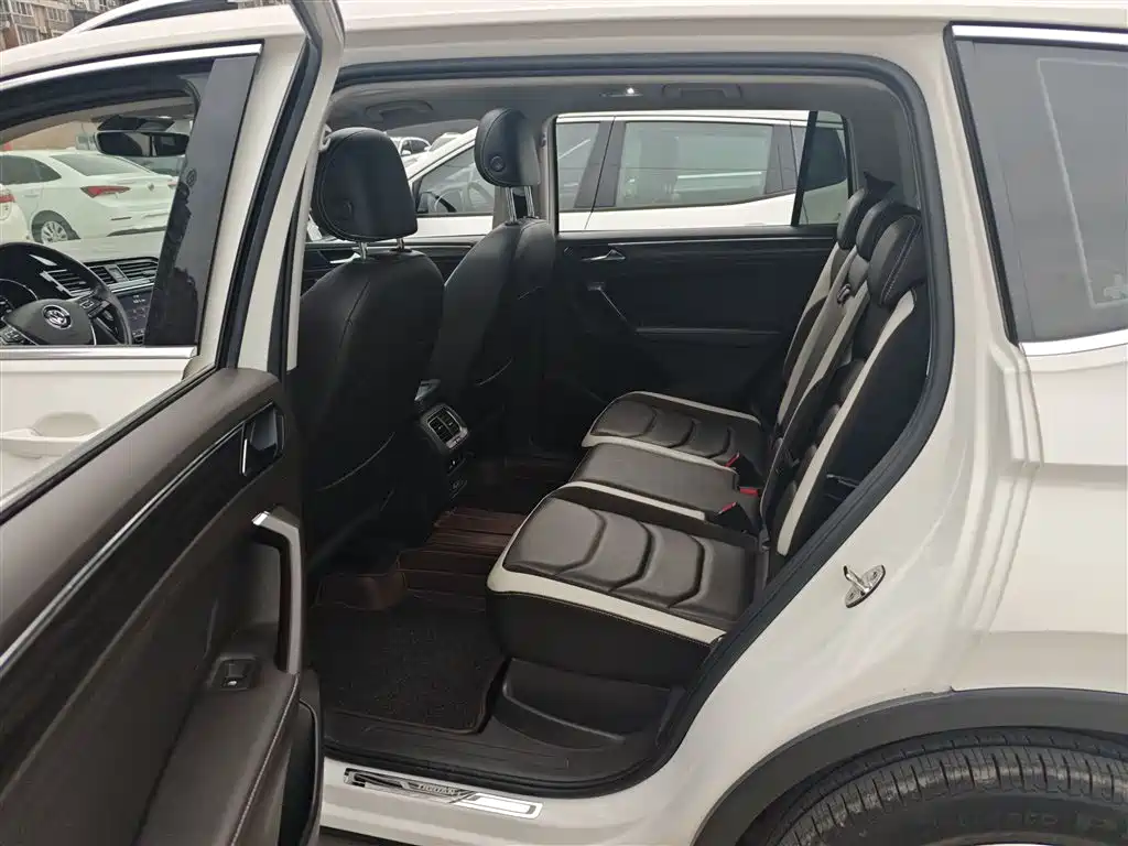 Volkswagen Tiguan L 2018 — фото 17