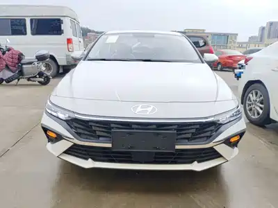Hyundai Elantra 2023