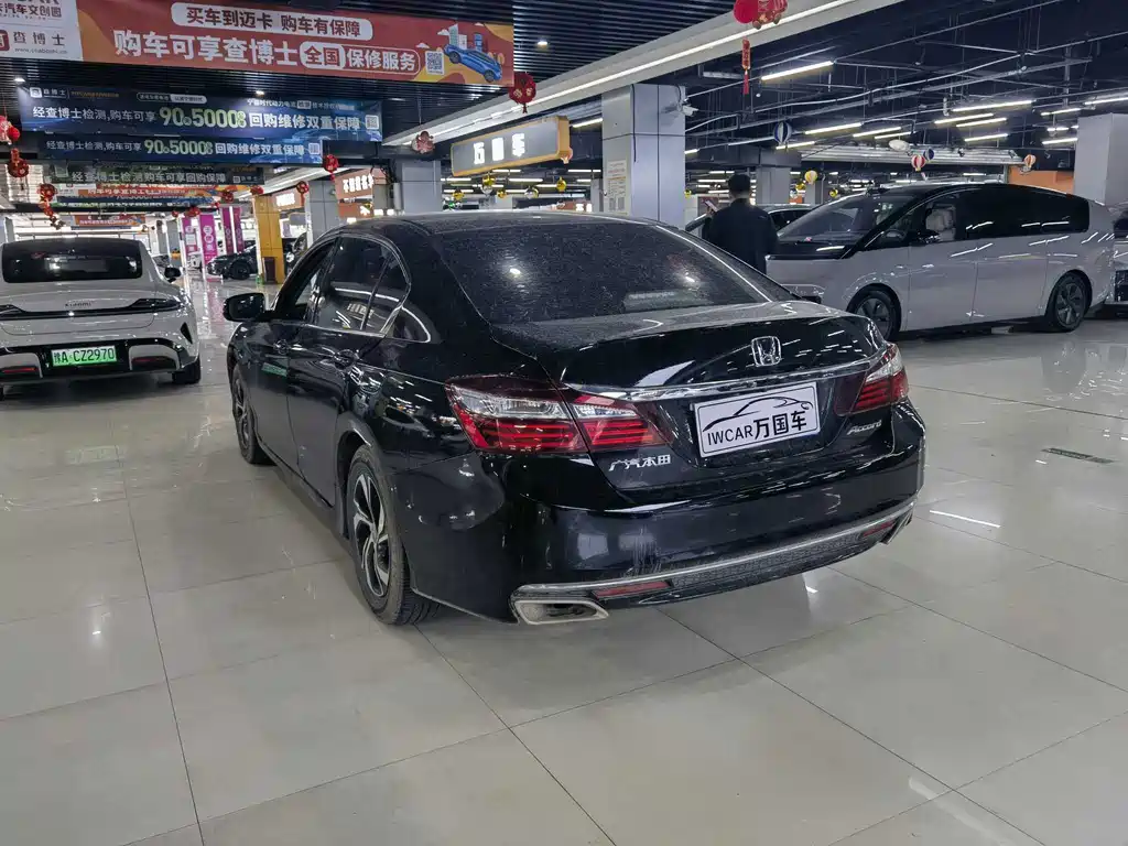 Honda Accord 2017 — фото 8