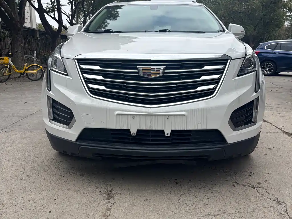 Cadillac XT5 2018 — фото 1