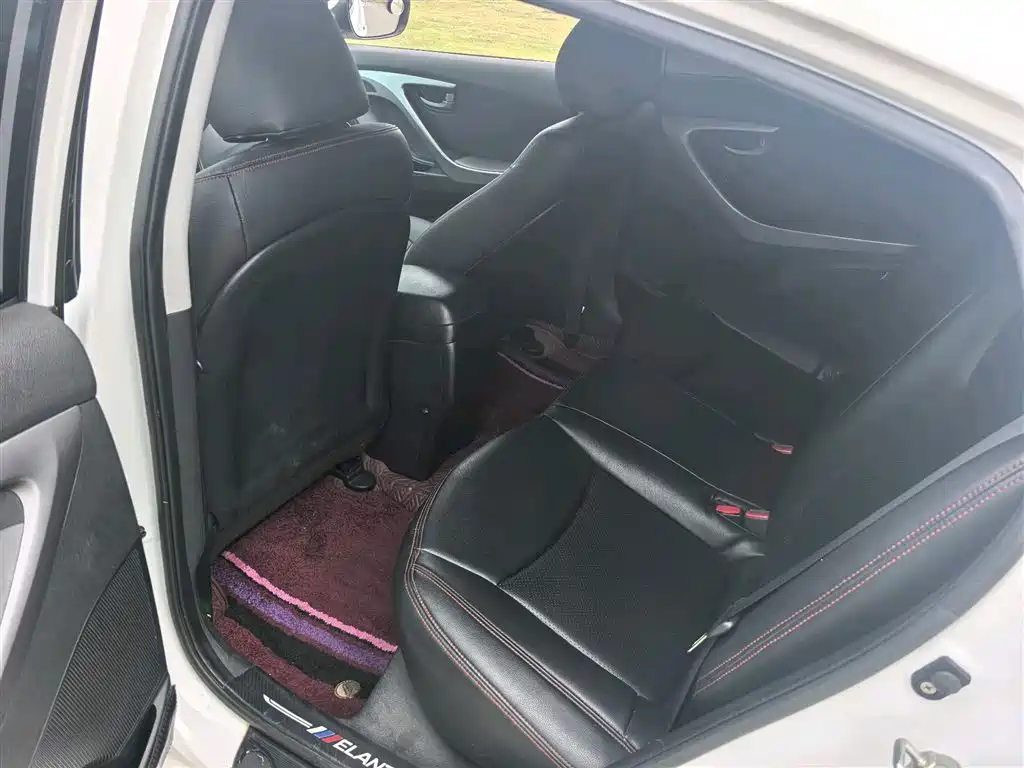 Hyundai Elantra Langdong 2018 — фото 8