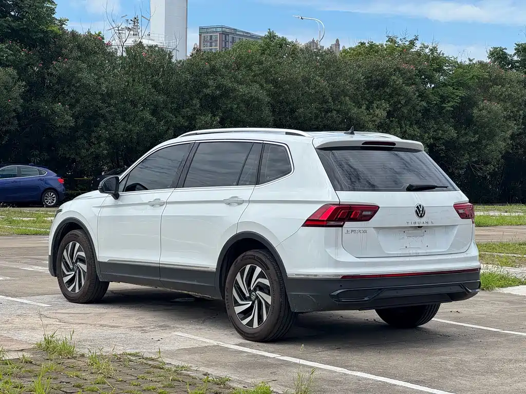 Volkswagen Tiguan L 2026 — фото 8