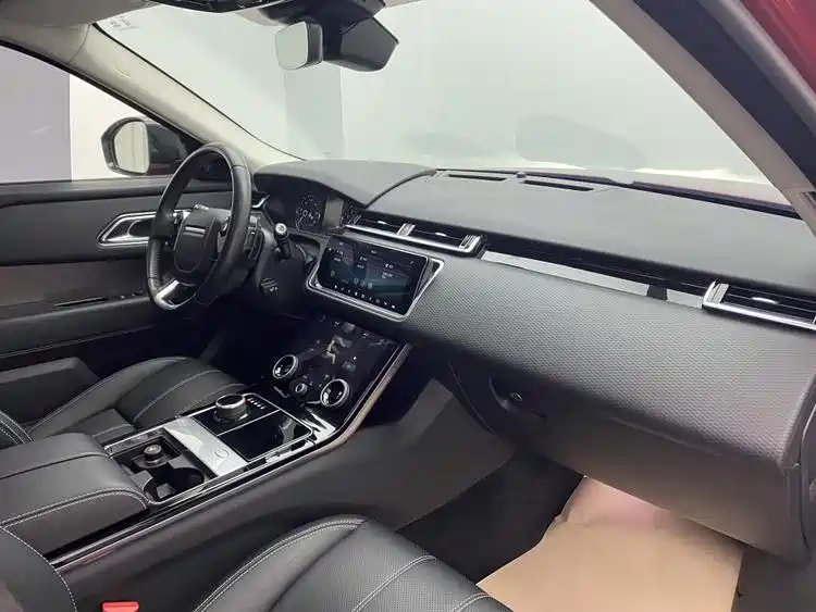 Land Rover Velar 2018 — фото 32