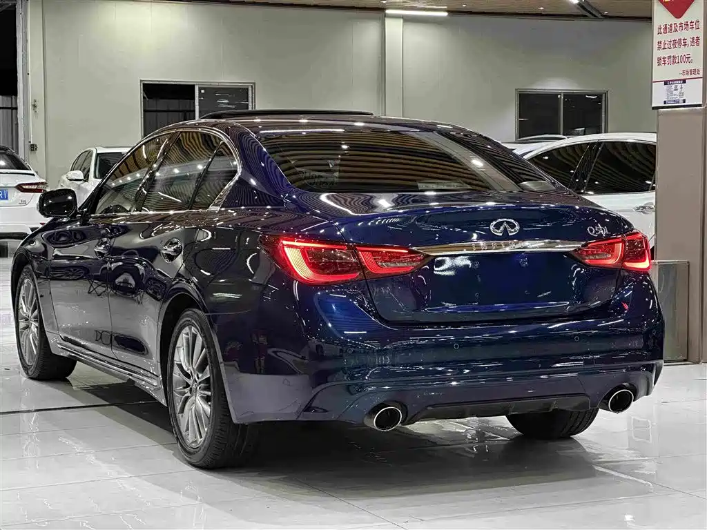 Infiniti Q50L 2018 — фото 10