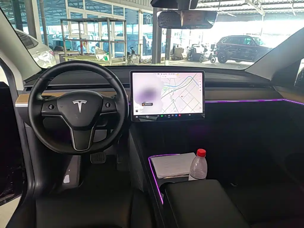 Tesla Model Y 2021 — фото 10