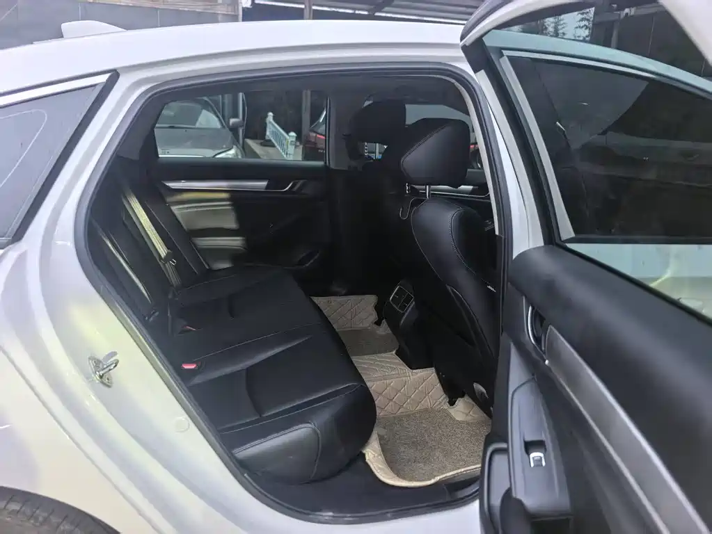 Honda Accord 2021 — фото 13