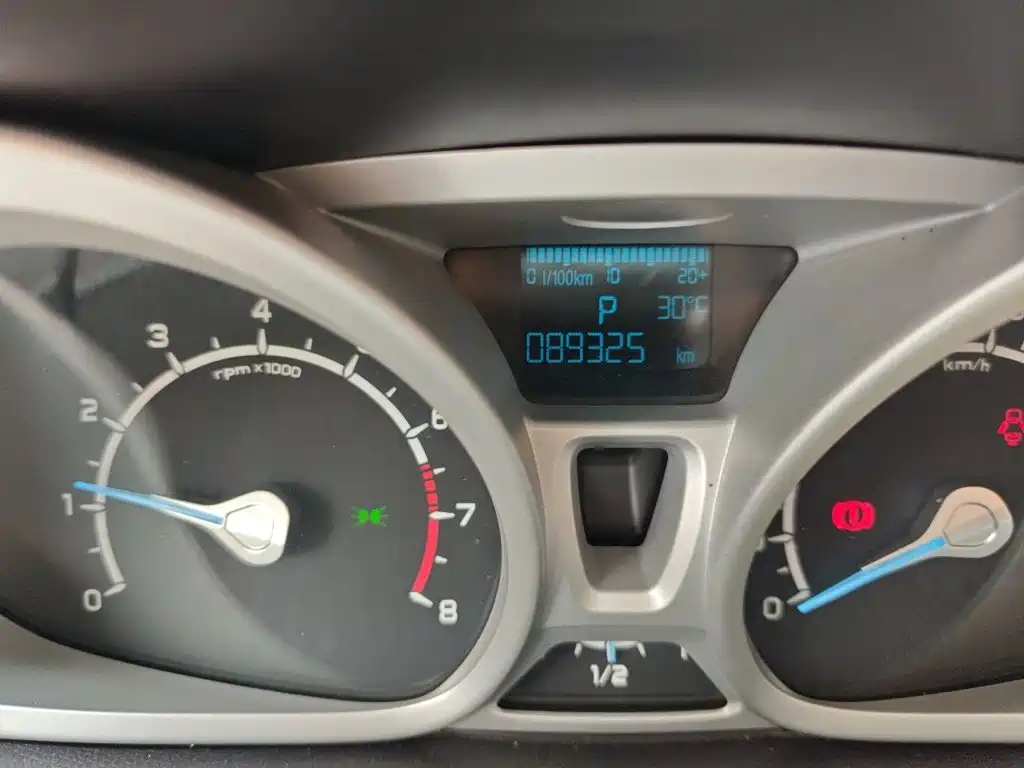 Ford Ecosport 2014 — фото 9