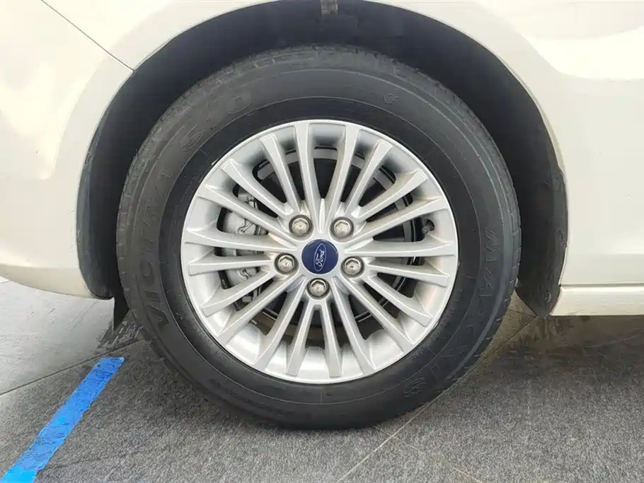 Ford Escort 2018