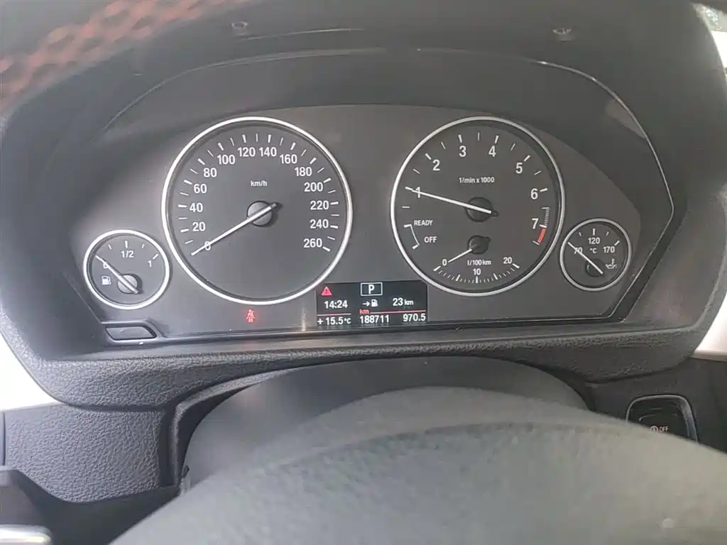 BMW 3 Series 2015 — фото 12