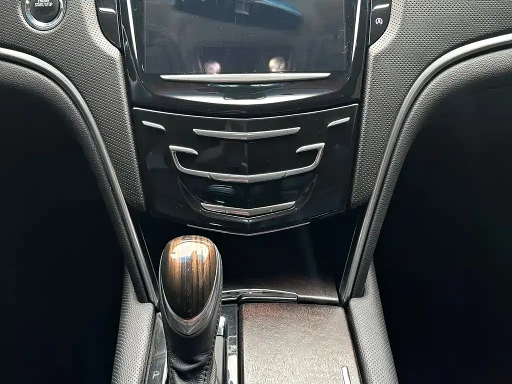 Cadillac XTS 2019 — фото 10