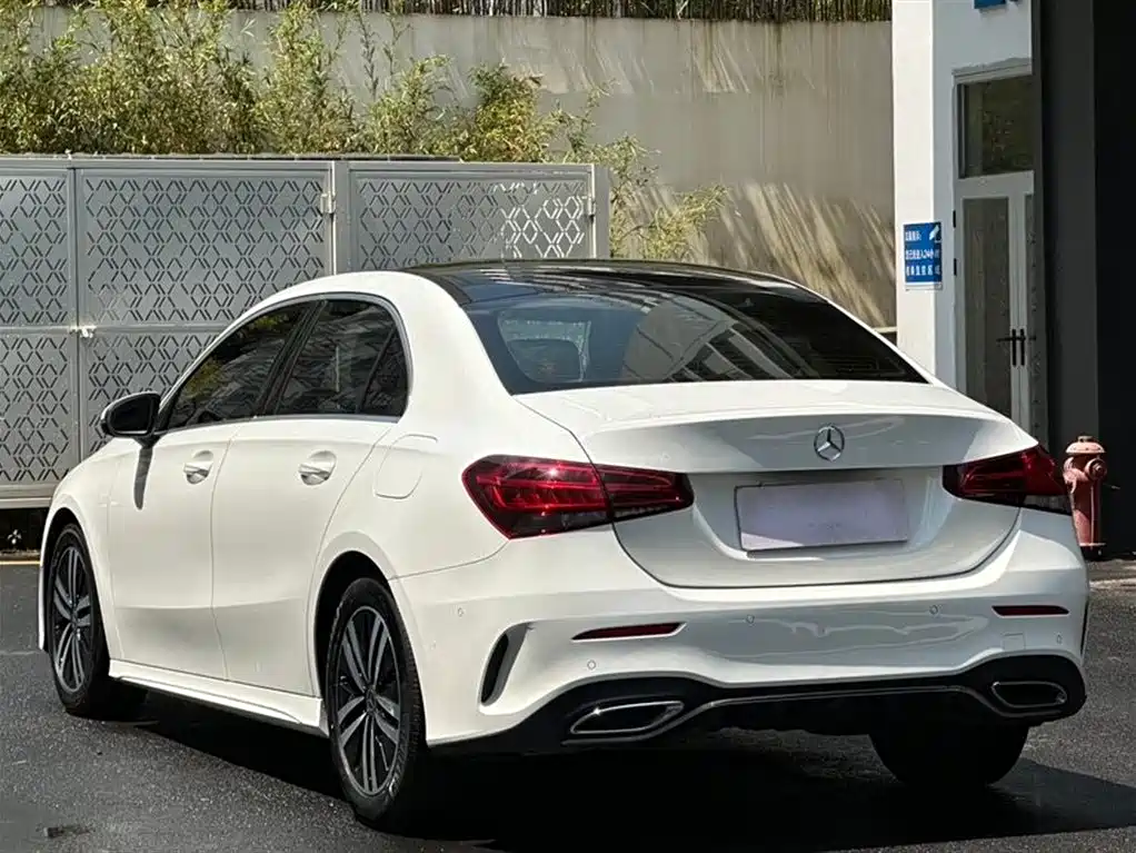 Mercedes-Benz A-Class 2019 — фото 4