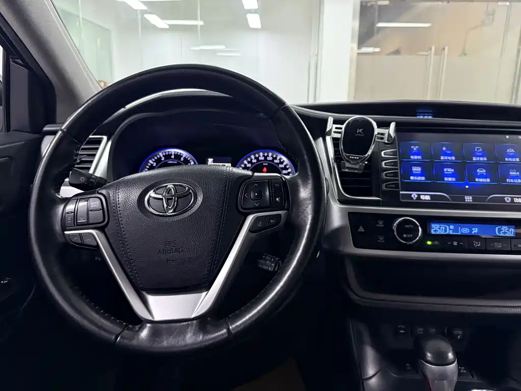 Toyota Highlander 2019 — фото 17