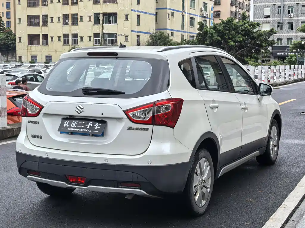 Suzuki S-Cross 2015 — фото 4