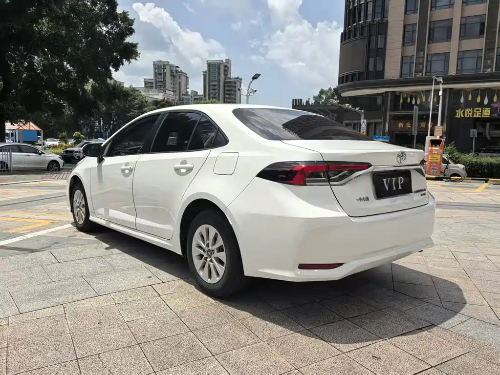 Toyota Corolla 2020 — фото 10