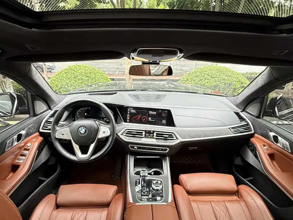 BMW X7 2021