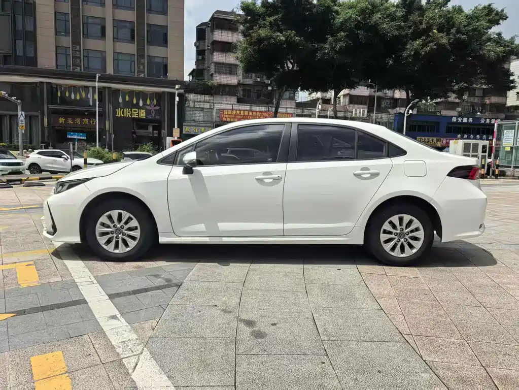 Toyota Corolla 2020 — фото 11