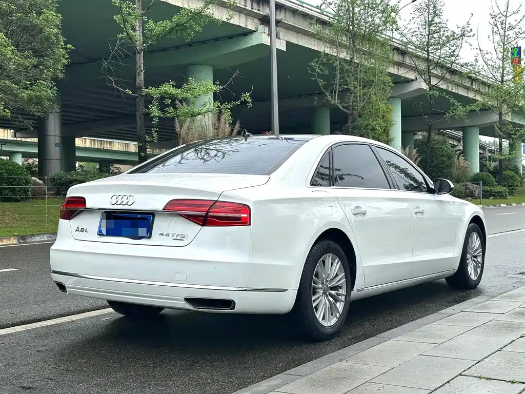 Audi A8 2016 — фото 6