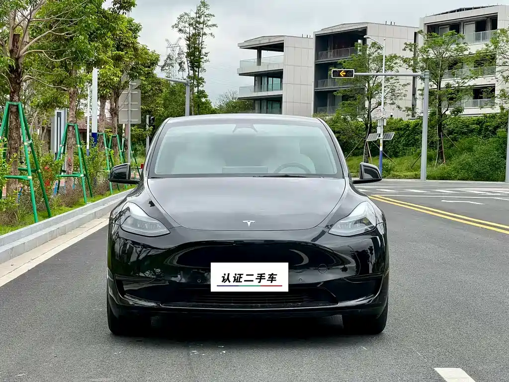 Tesla Model Y 2023 — фото 2