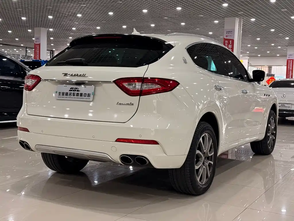 Maserati Levante 2017 — фото 3