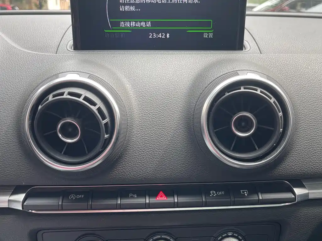 Audi A3 2017 — фото 23