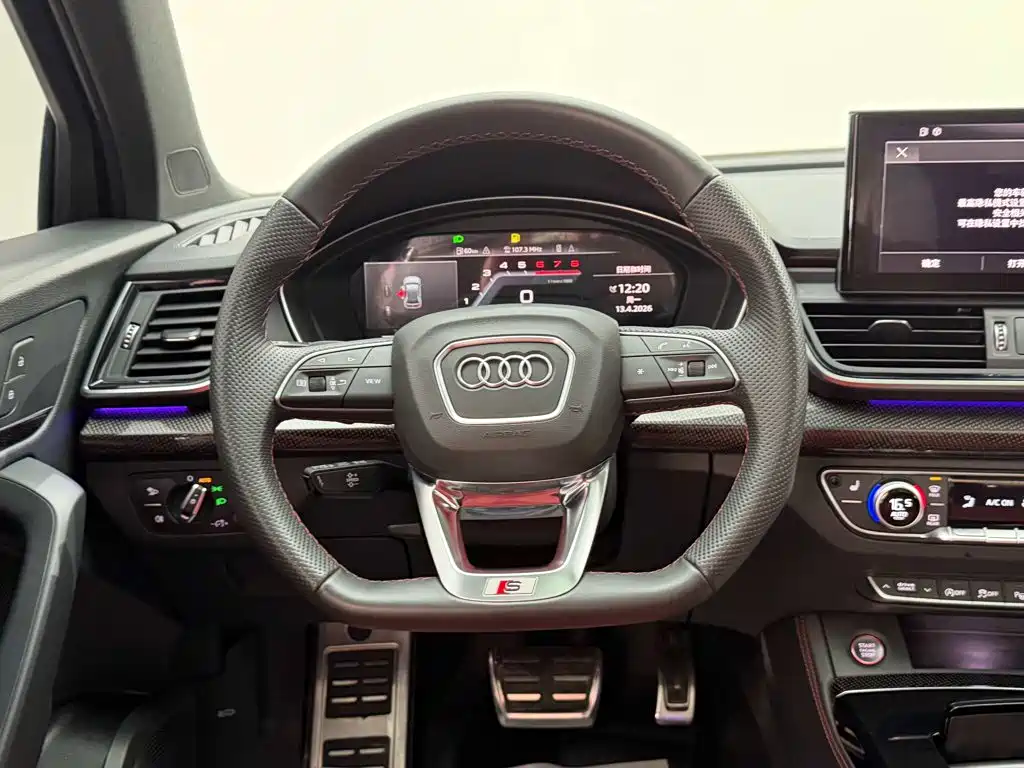 Audi SQ5 2022 — фото 14