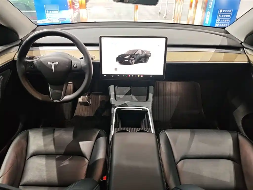 Tesla Model Y 2023 — фото 10