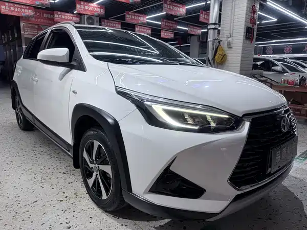Toyota Yaris L 2022