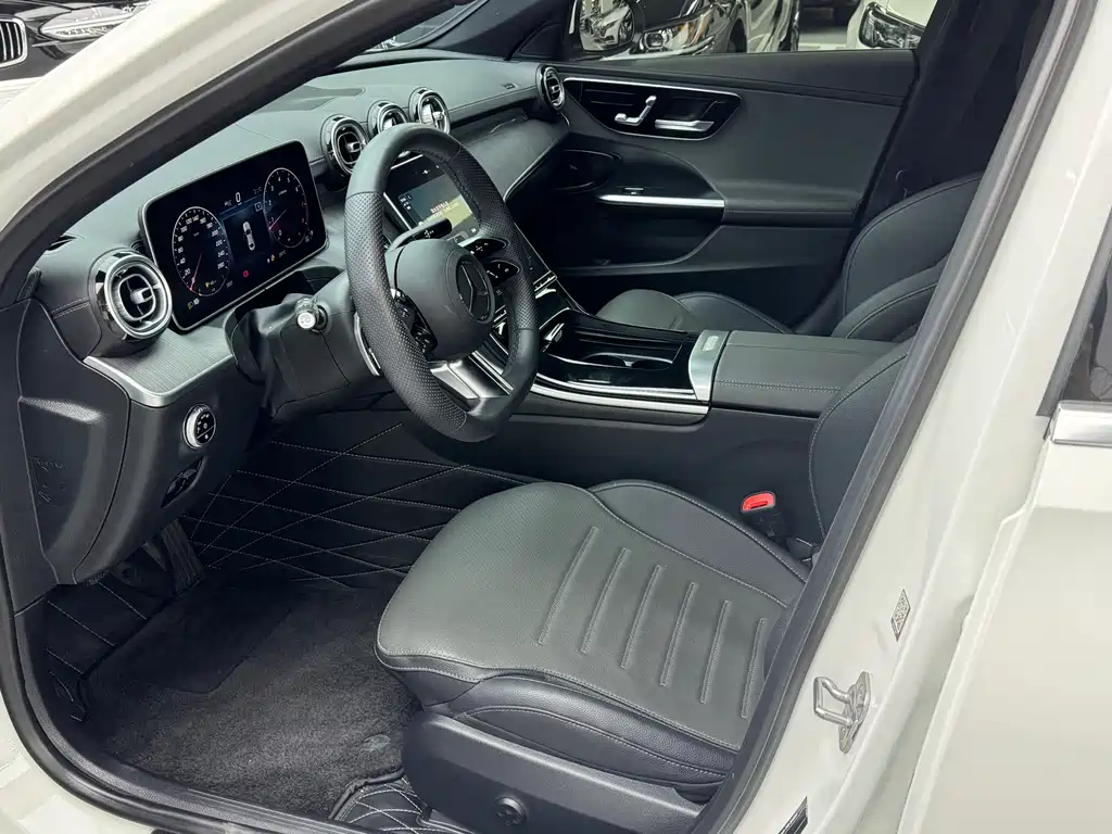 Mercedes-Benz C-Class 2022 — фото 4