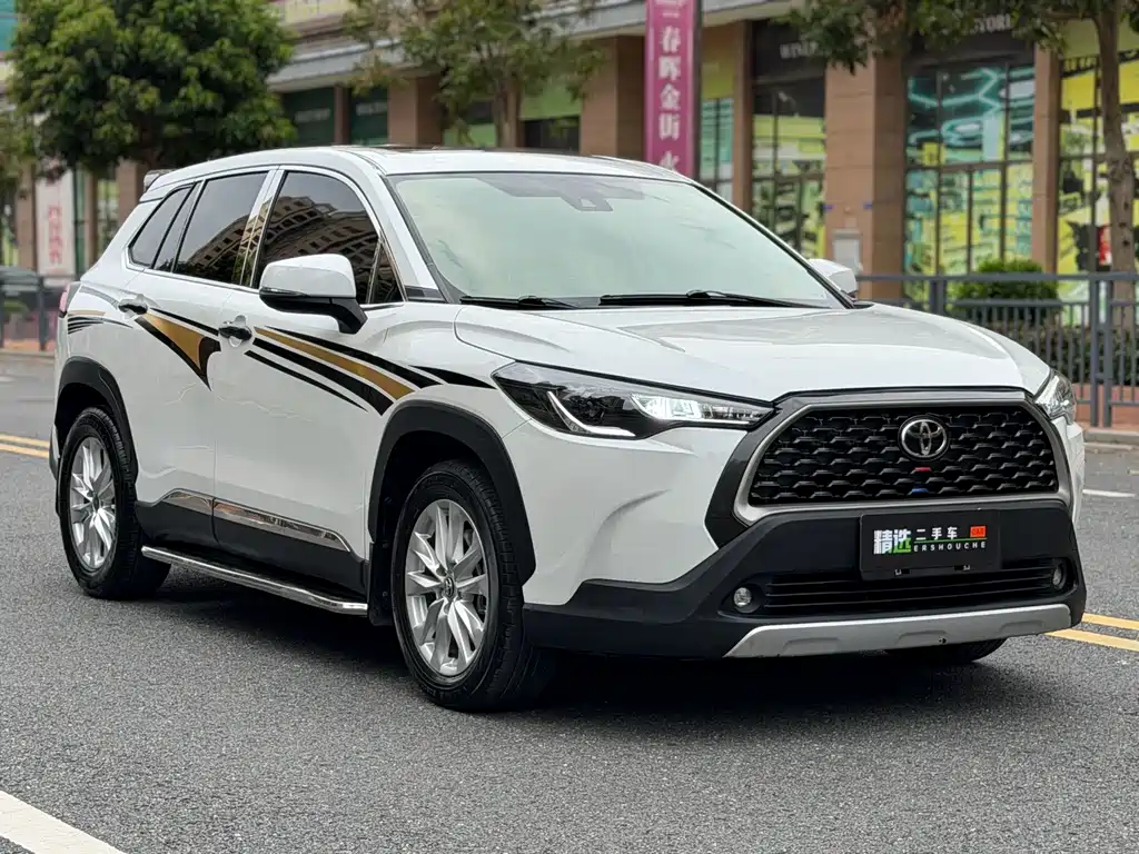 Toyota Corolla Cross 2022 — фото 3
